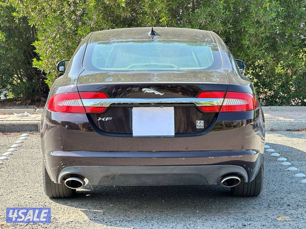 جاكوار XF 
موديل 2014
عداد 127 الف7