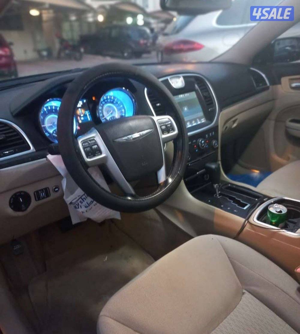 كرايسلر 300c هيمي 2013 بحالة جيدة الفحص مرفق مك6