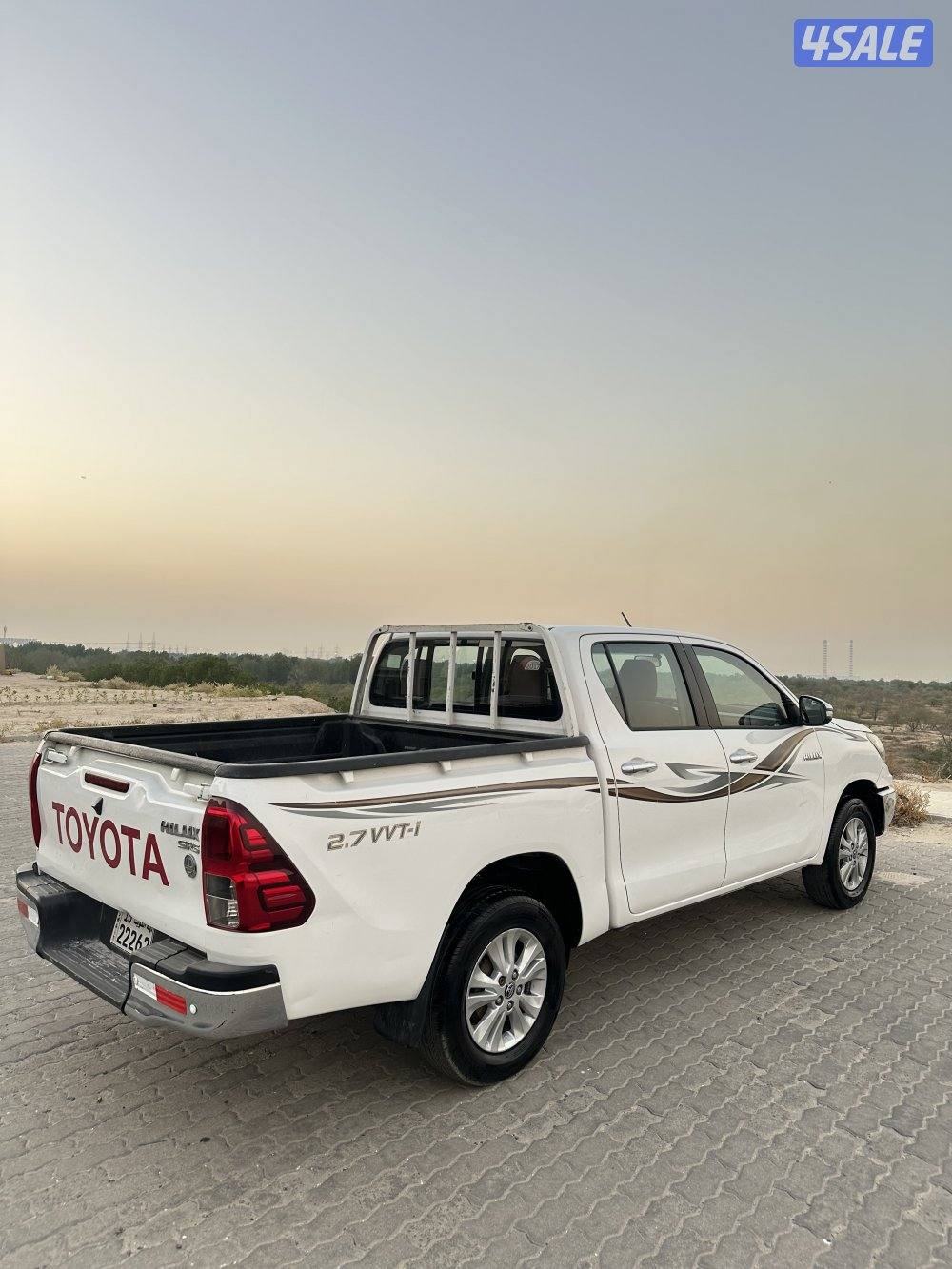 وانيت تيوتا هايلكس 2017 شرط الفحص للبيع3