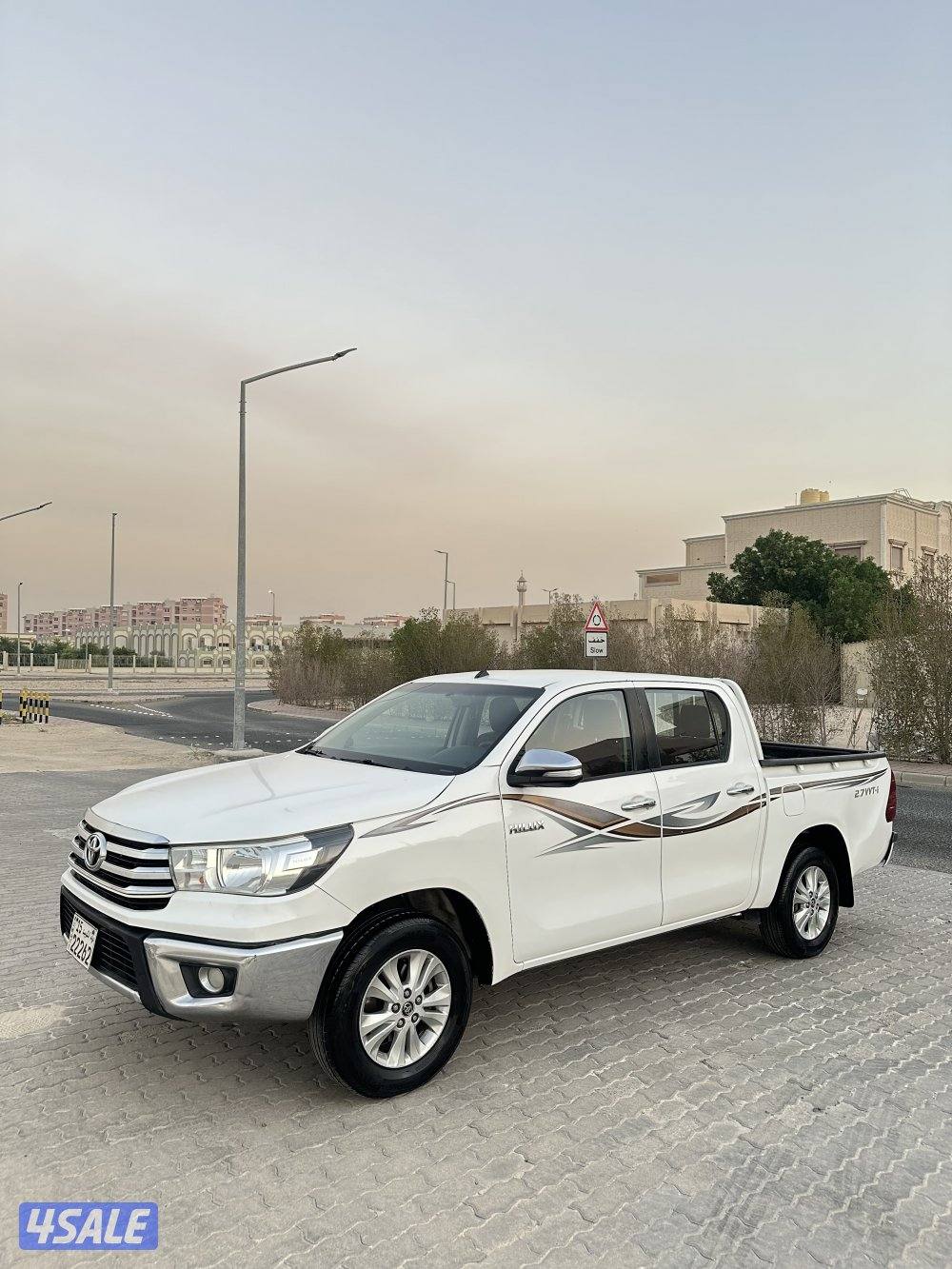 وانيت تيوتا هايلكس 2017 شرط الفحص للبيع0