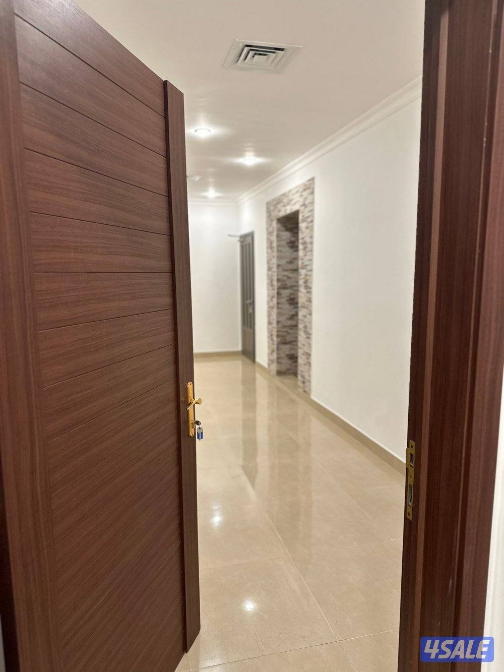 للايجار شقق فى سعد العبدالله وجابر الاحمد وشمال12