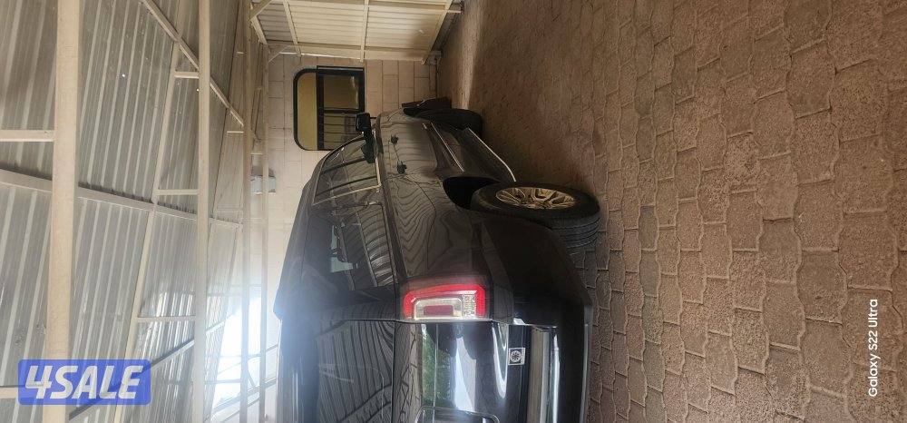 للبيع سوبربان XL بهبهاني اسود ملكي شرط الفحص1