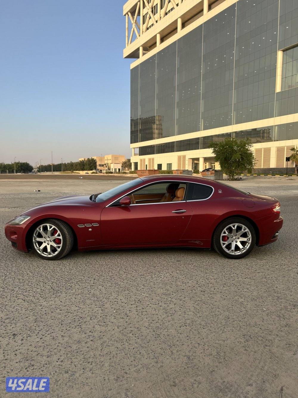 مازيراتي غراند سبورت المالك الاول وكالة الكويت ماشي ٧٩ الف1