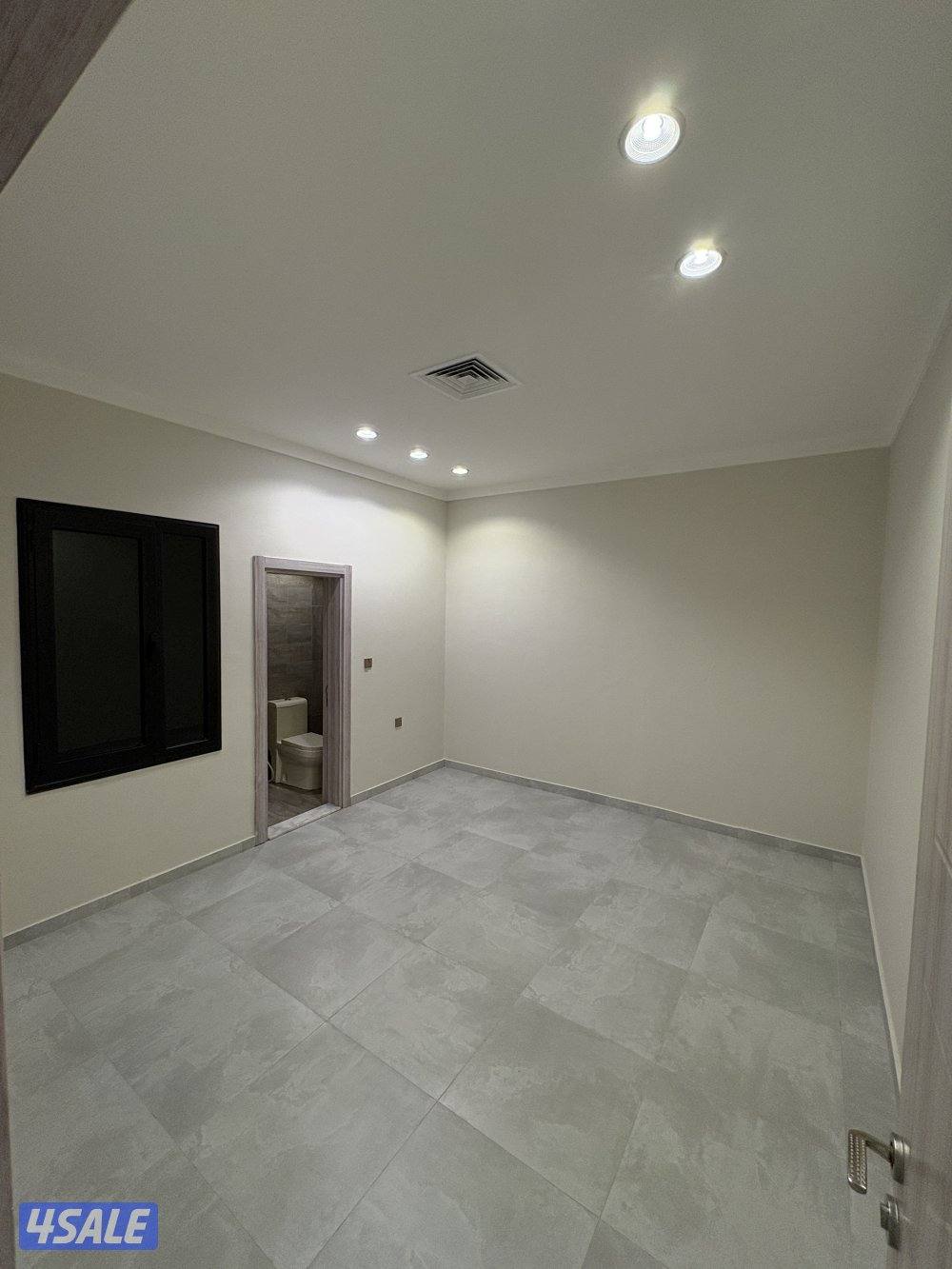 للايجار شقه نص دور  الفردوس القسايم قطعه 9 المميز بناء جديد4