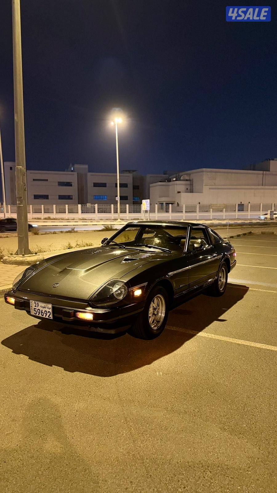 نيسان زد 19833