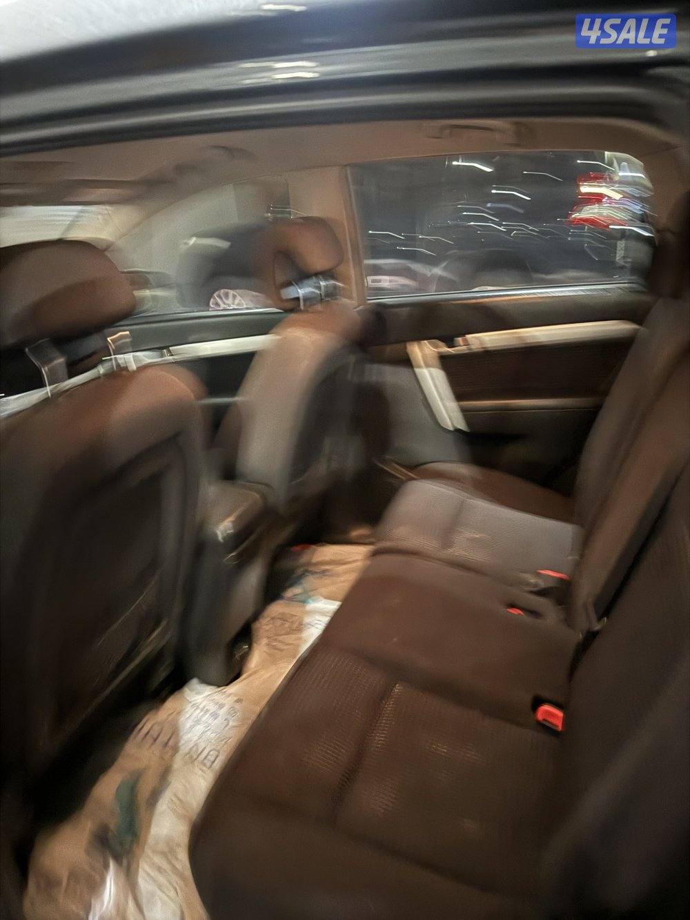 للبيع جيب كابتيفا اللون كحلي ماشي 200 الف كلو شرط الفحص قير مكينه شاصي0