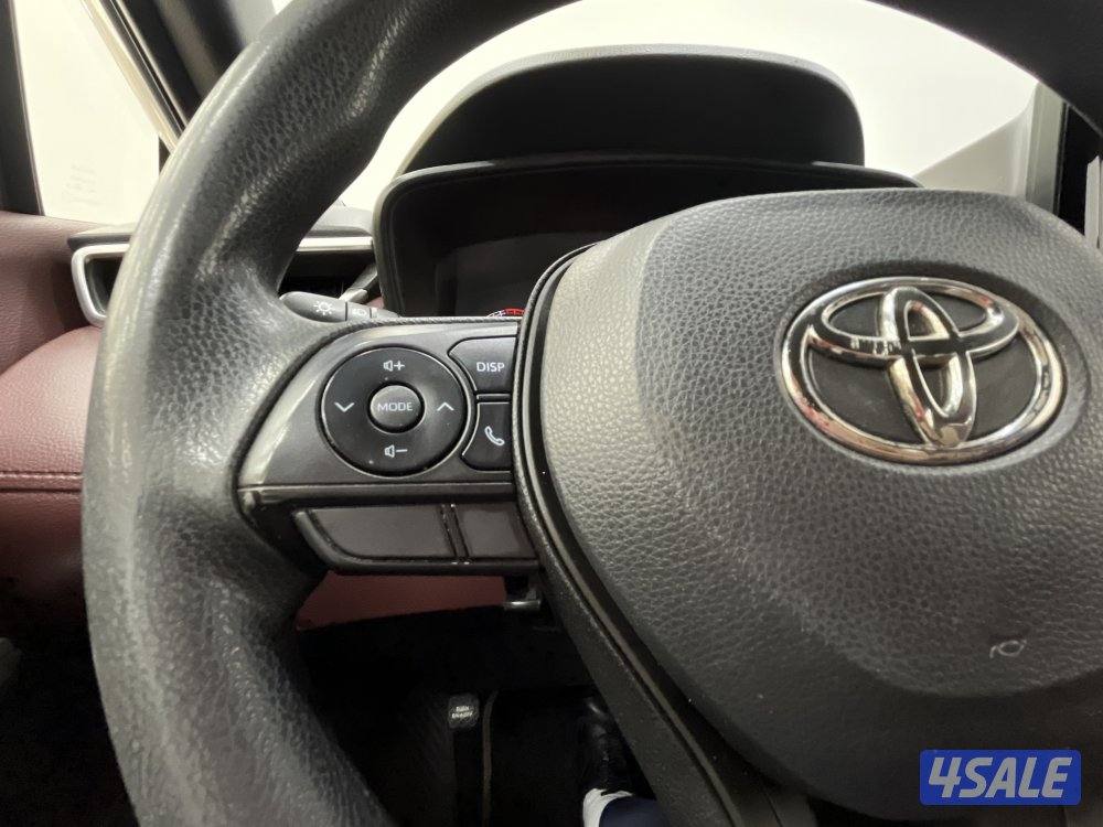 TOYOTA COROLLA 23CSUV-PL_U6