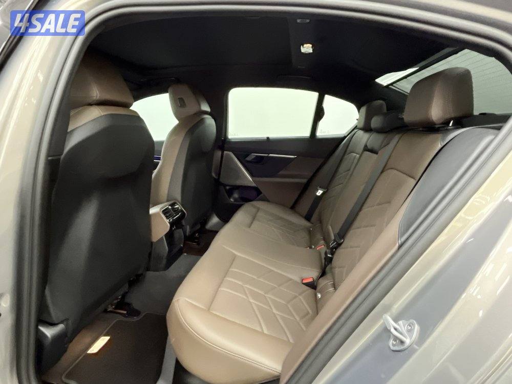 BMW 520I BMW_520I_263