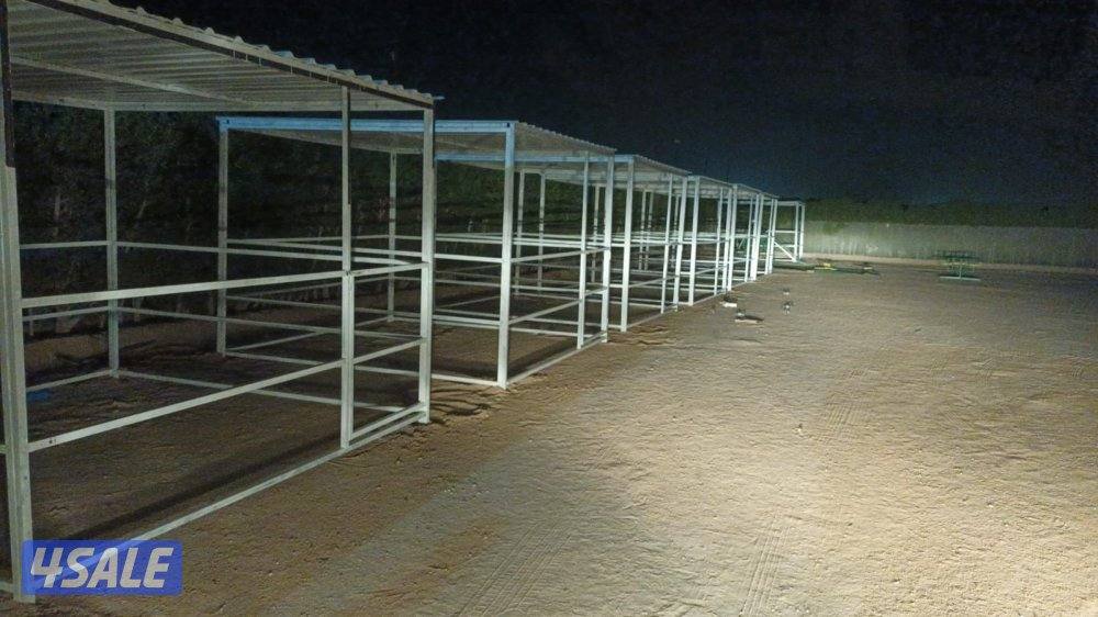 للبيع بناجر خيل صيفيه + بواديك .. كما يوجد مخازن علف وغرف ومعزوله4