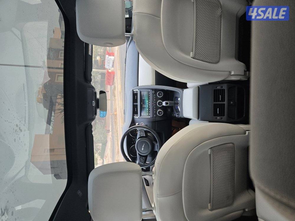 للبيع جيب جاكوار   E-PACE S موديل 20195