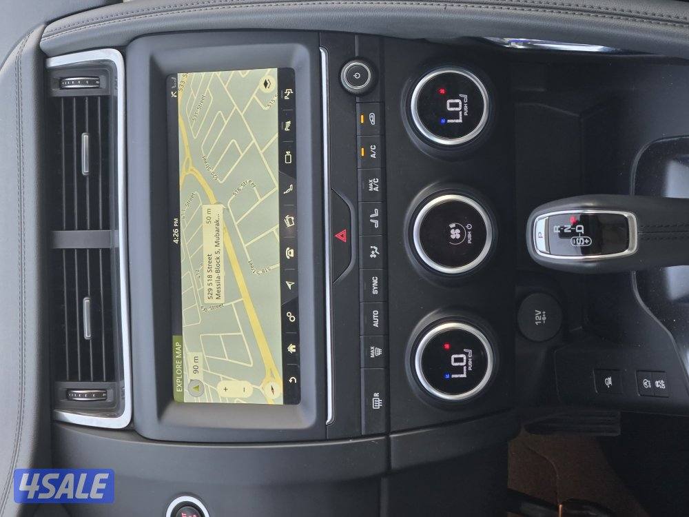 للبيع جيب جاكوار   E-PACE S موديل 20198