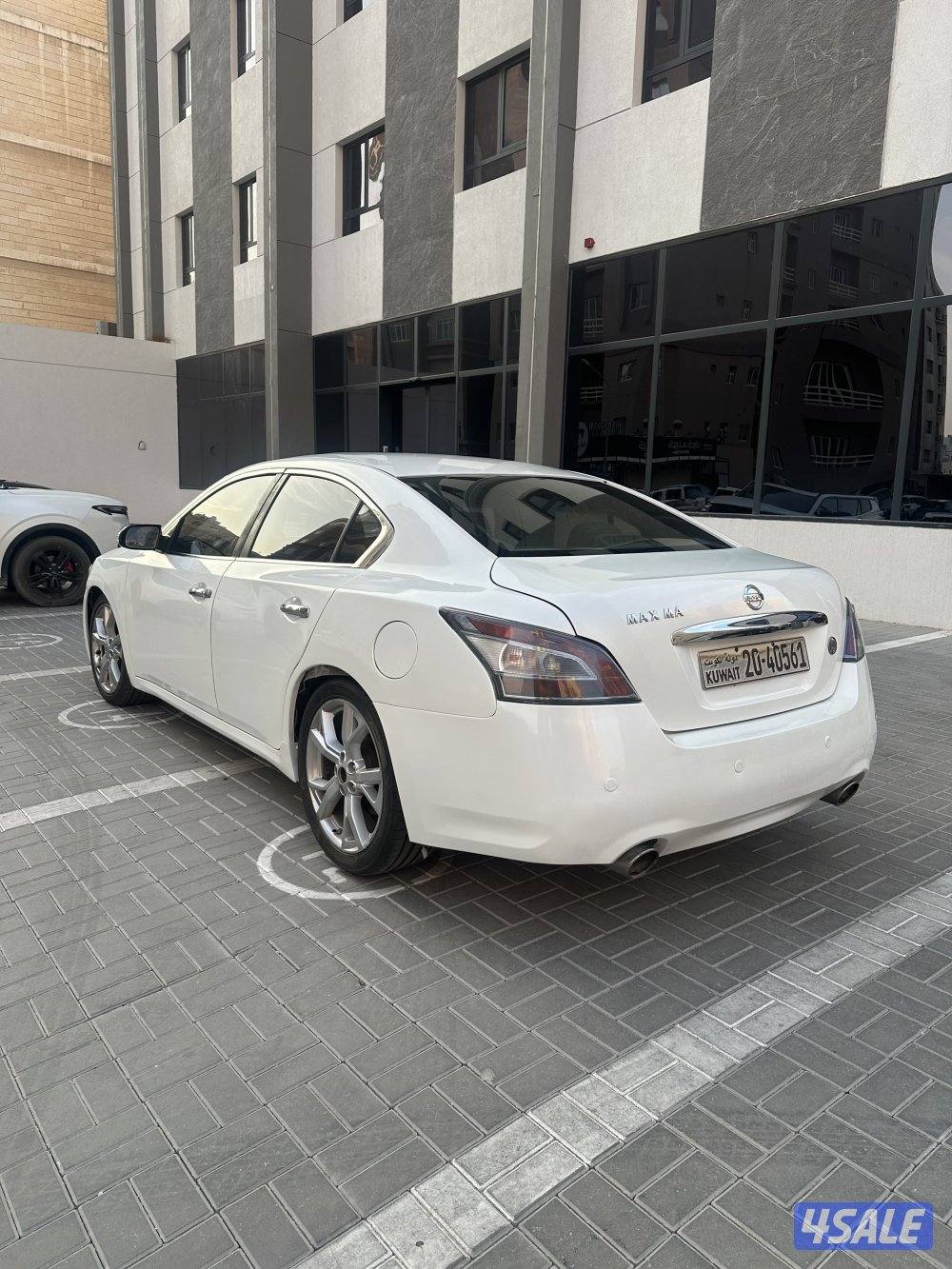 Maxima 2012 / High Option / 300 Km4