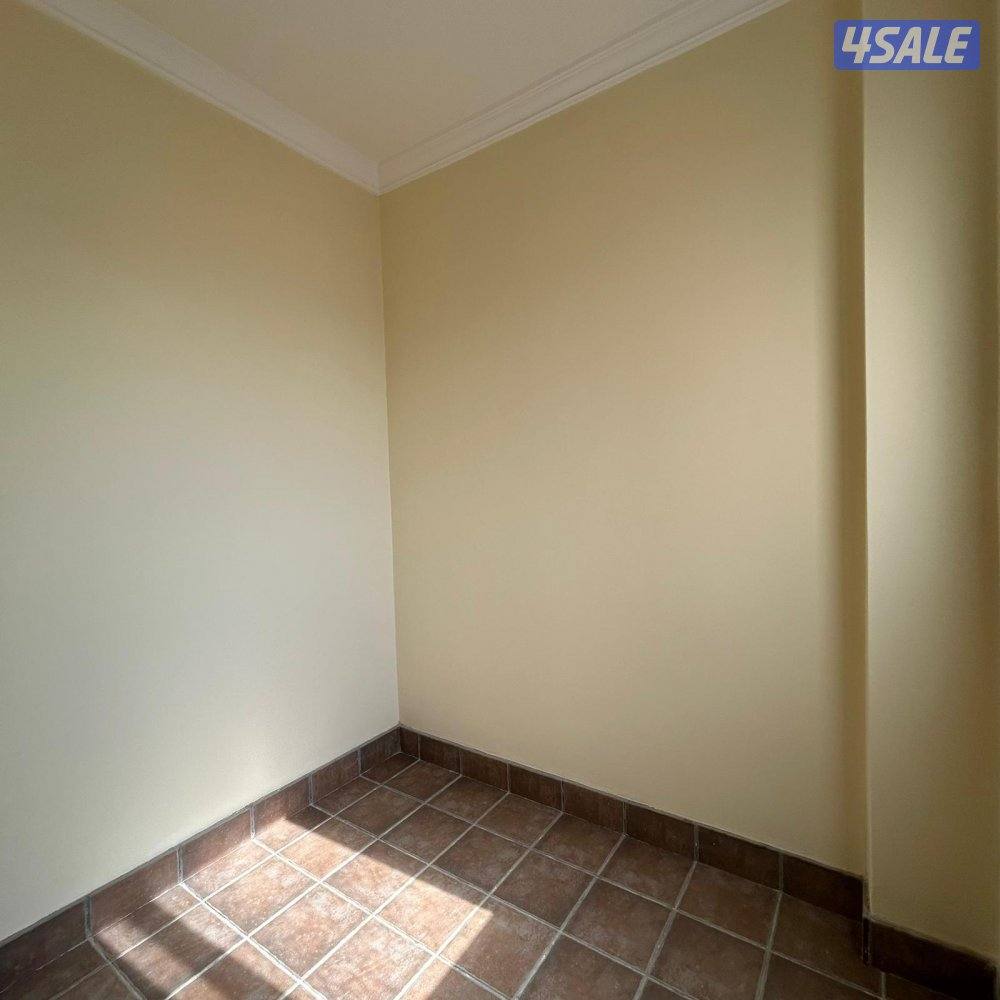 شقة إطلالة بحرية مباشرة للإيجار في السالمية6