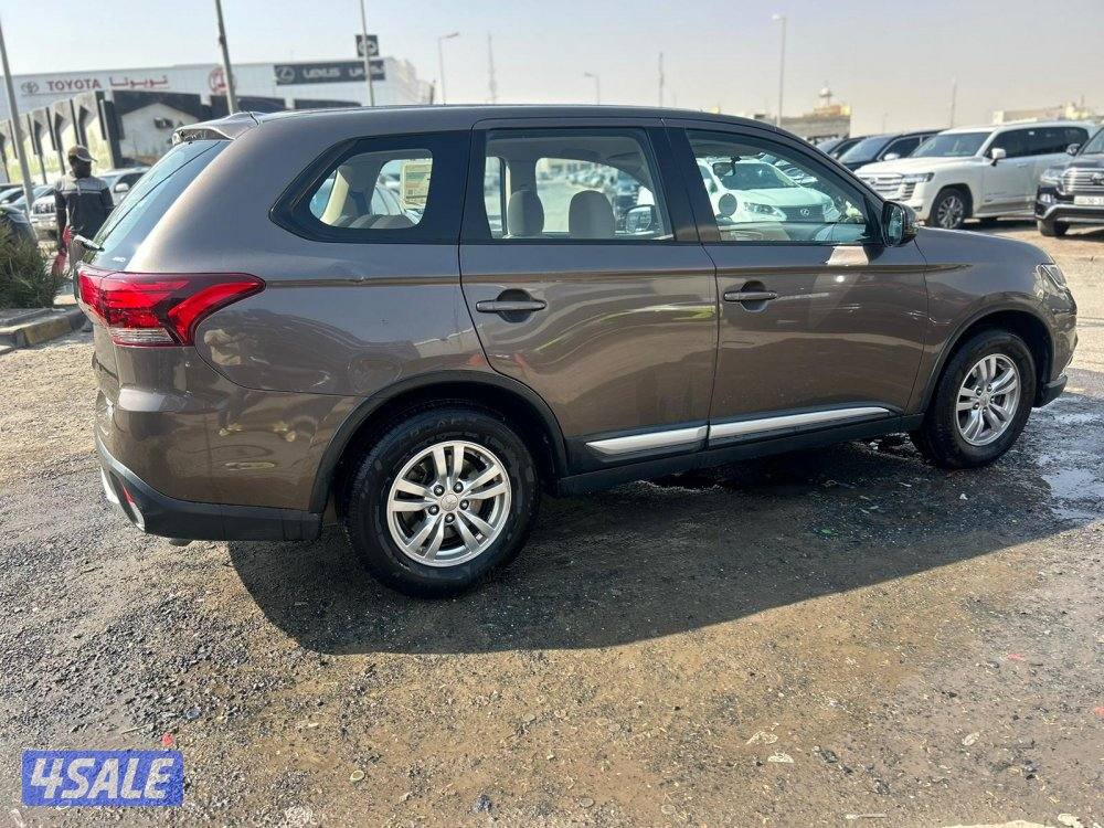 ميتسوبيشى اوتلاندر3