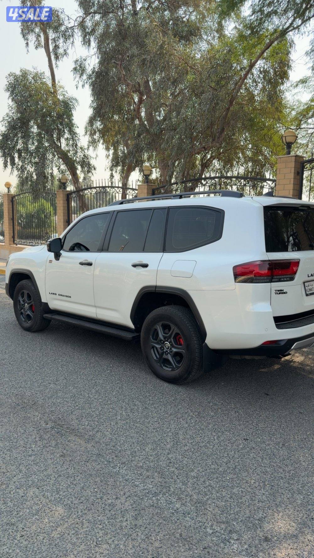 للبيع لاند كروزر GR موديل 20230
