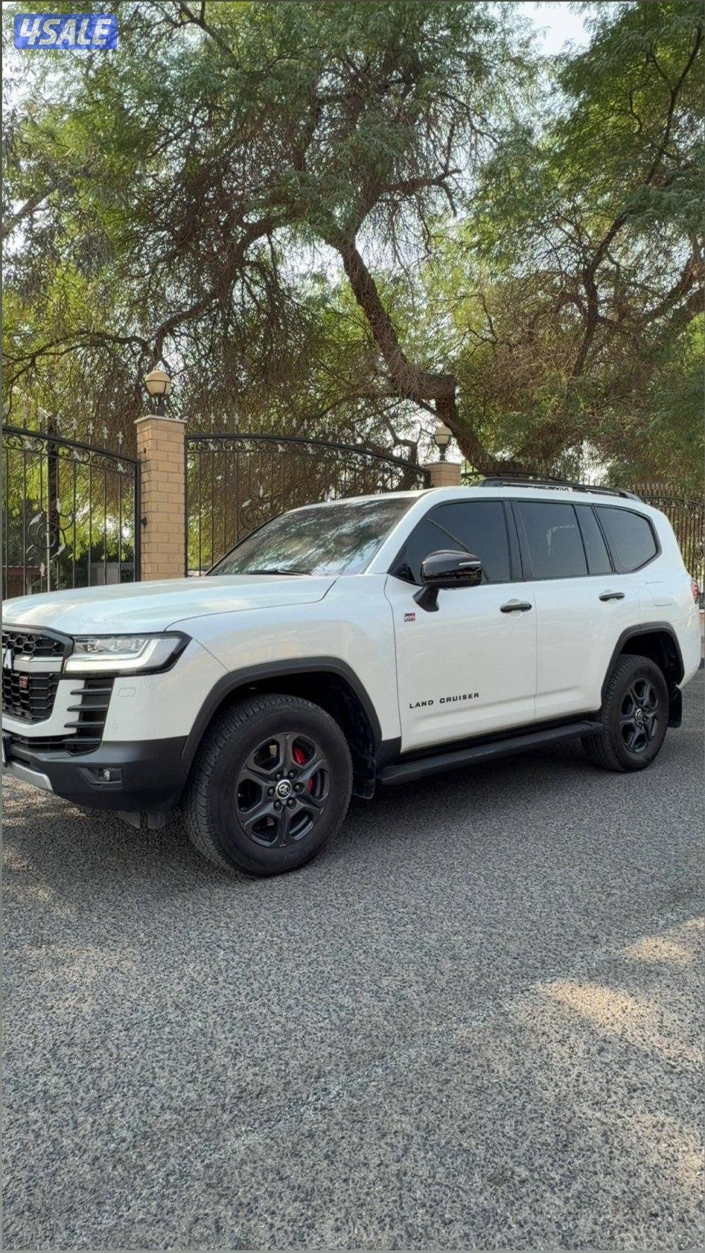 للبيع لاند كروزر GR موديل 20232