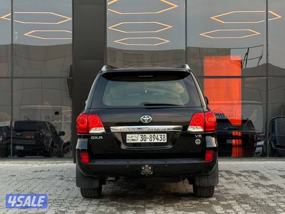 LAND CRUISER GXR V8 _2015 صبغ الوكالة5