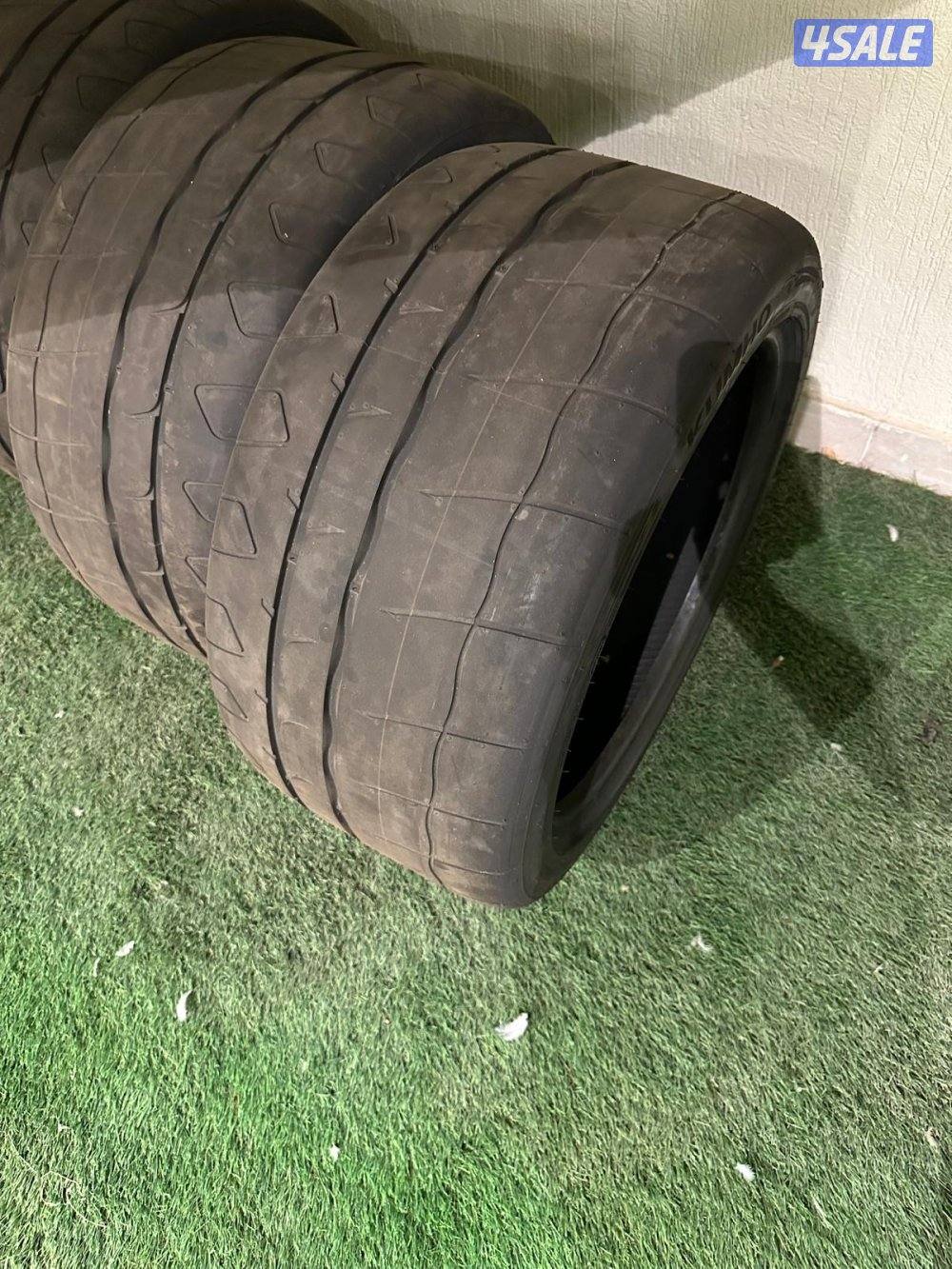 للبيع تايرين KUMHO V7301