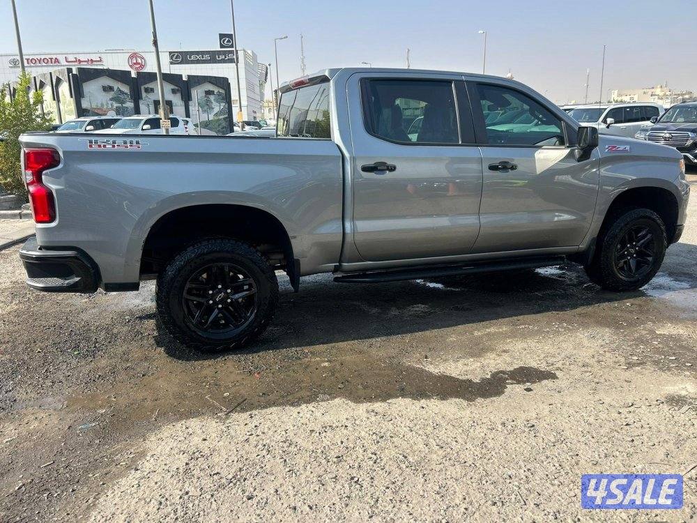 شيفرولية سلفرادو Z713