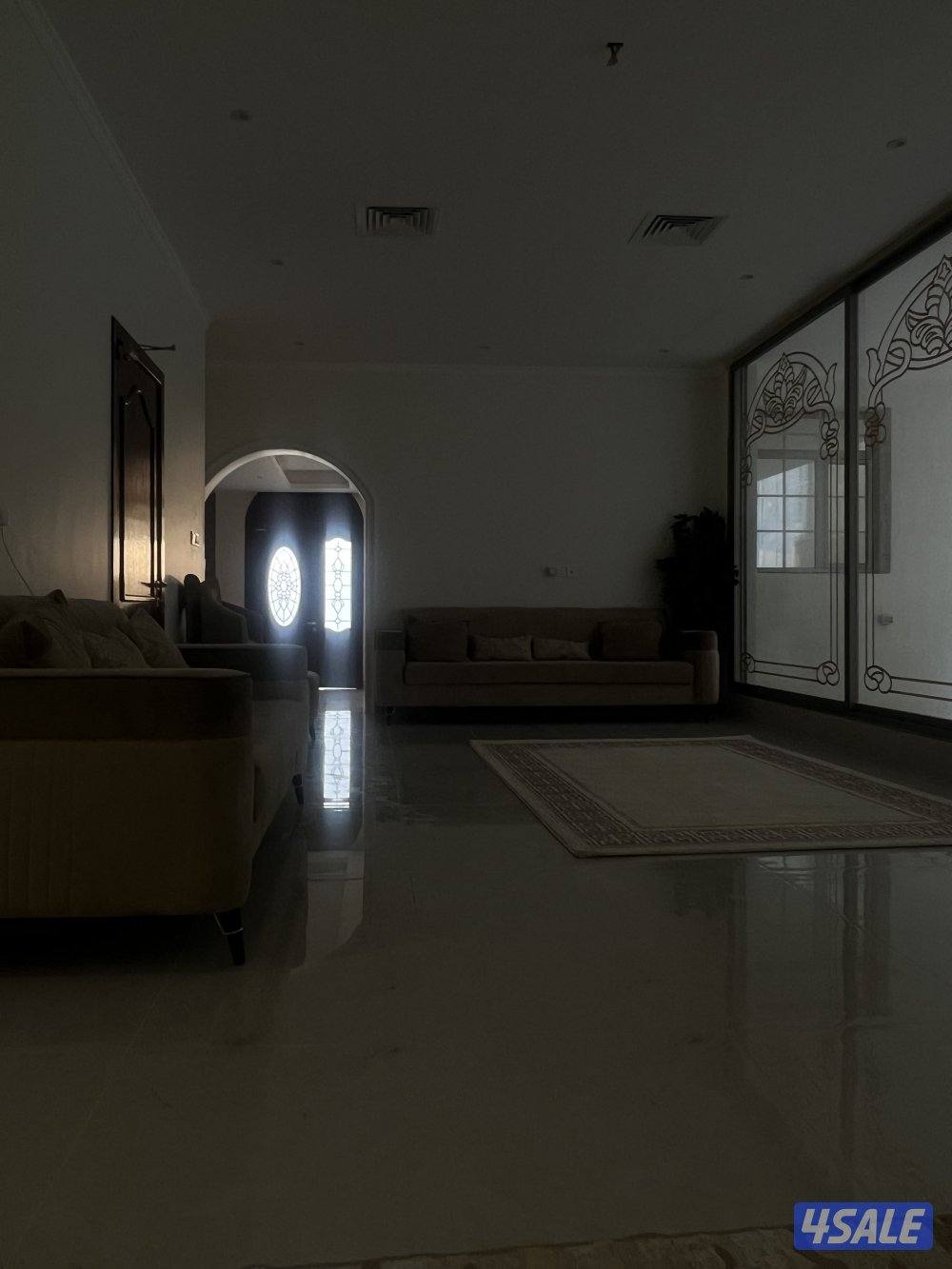 شقه للايجار تكييف مركزي في المطلاع n91