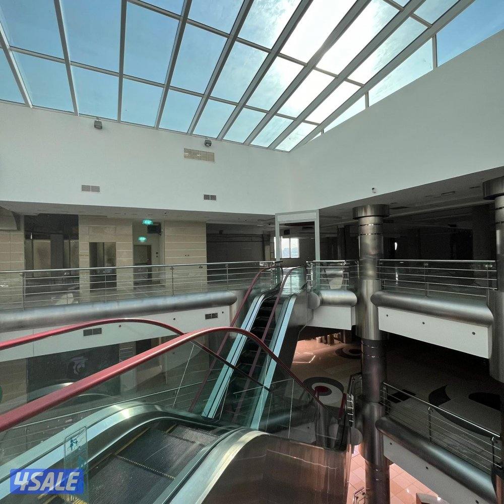 دور كامل تجاري للإيجار في العقيلة .8