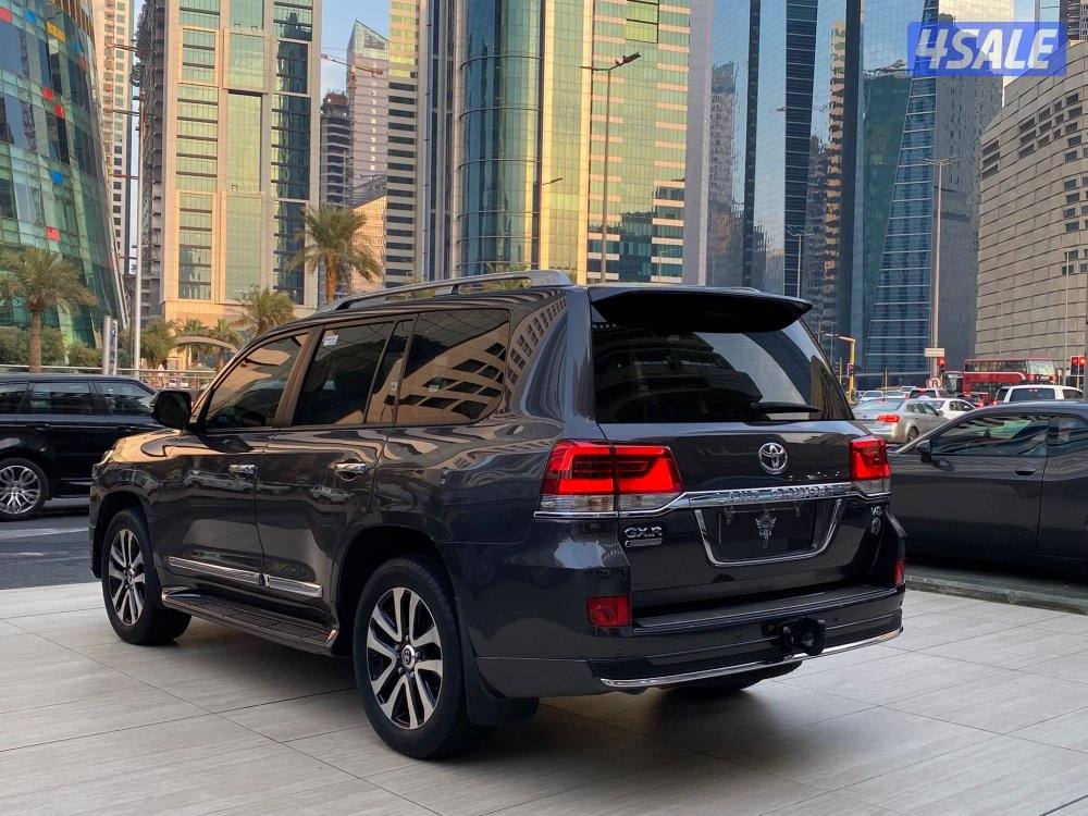 لاند كروزر قراند تورنق موديل 2019 عداد 240 الف كيلو فقط سيرفس الوكاله2