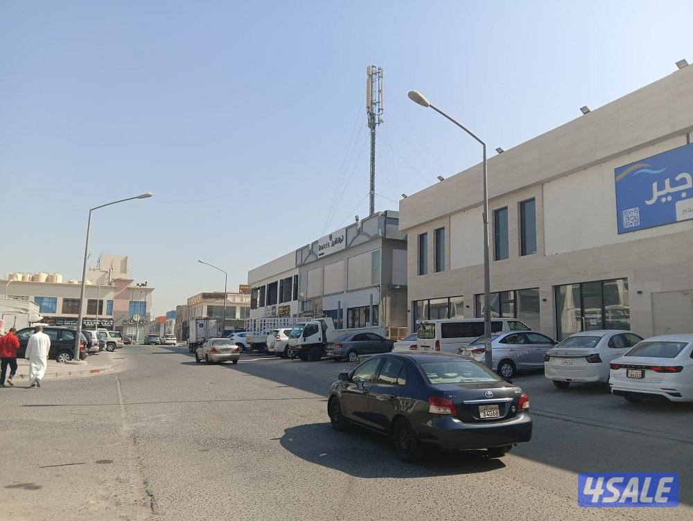 للايجار قسيمة بالكامل في اسواق القرين غذائي8