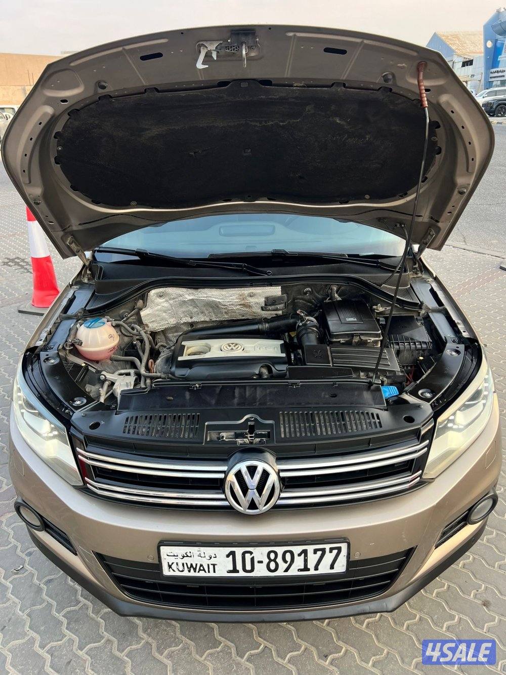 للبيع فولكس واجن موديل 20121