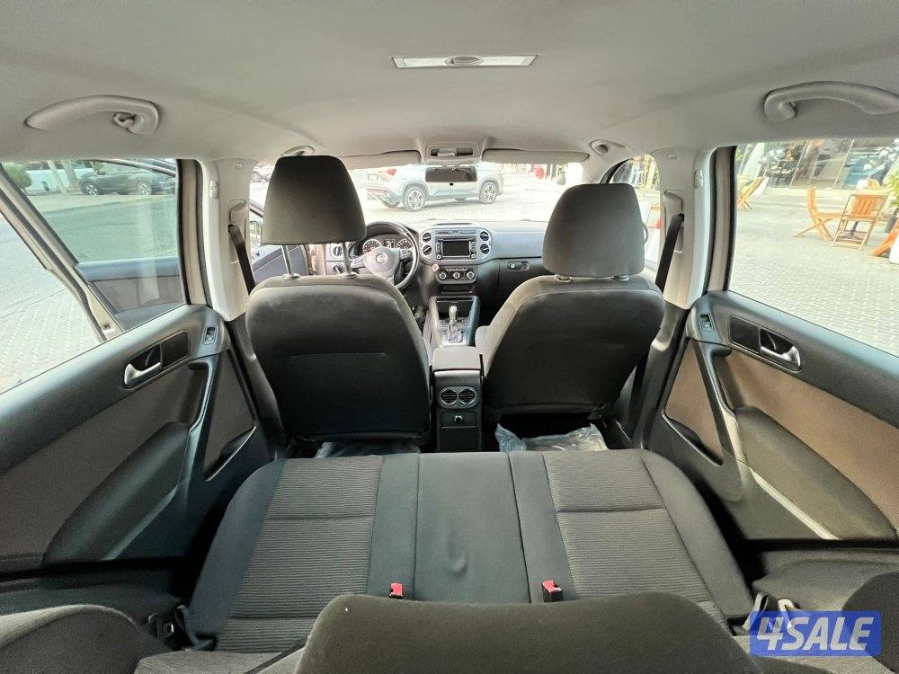 للبيع فولكس واجن موديل 20123