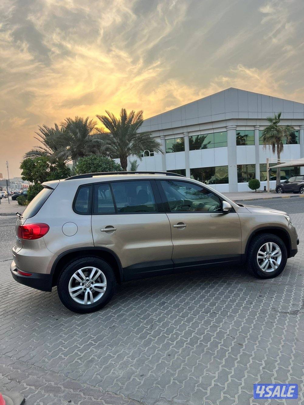 للبيع فولكس واجن موديل 20129