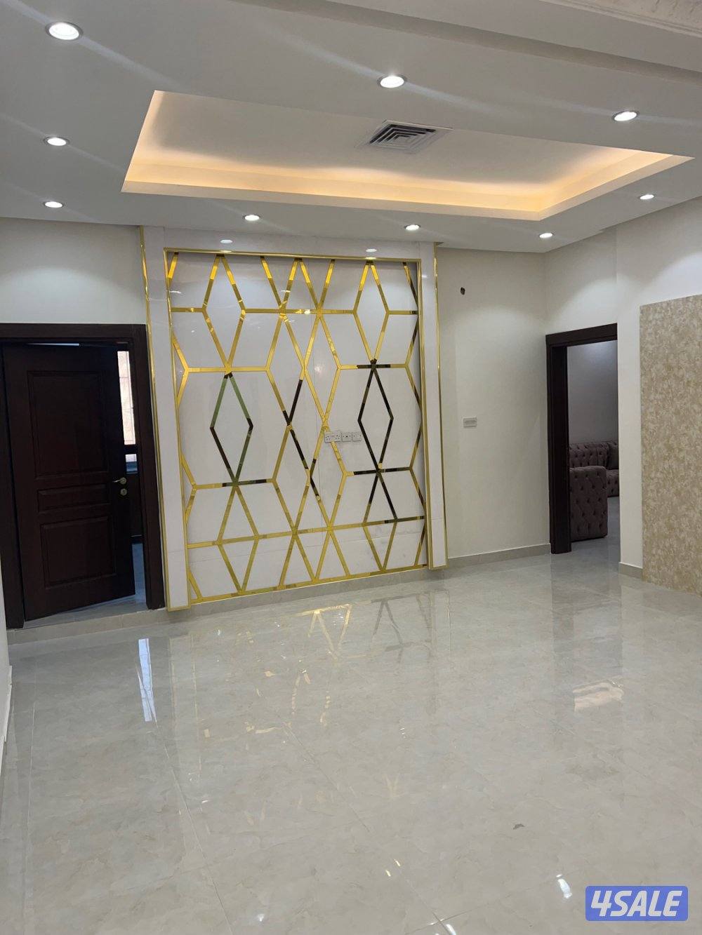 للايجار شقه بالصباحيه قطعه3 وشقه ف العقيله8