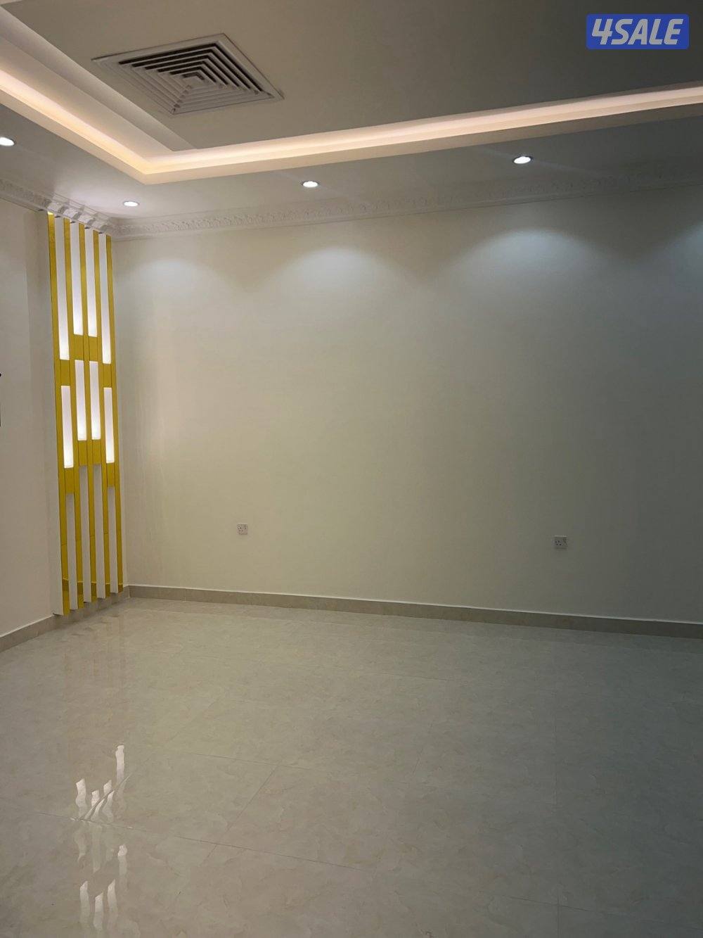 للايجار شقه بالصباحيه قطعه3 وشقه ف العقيله9