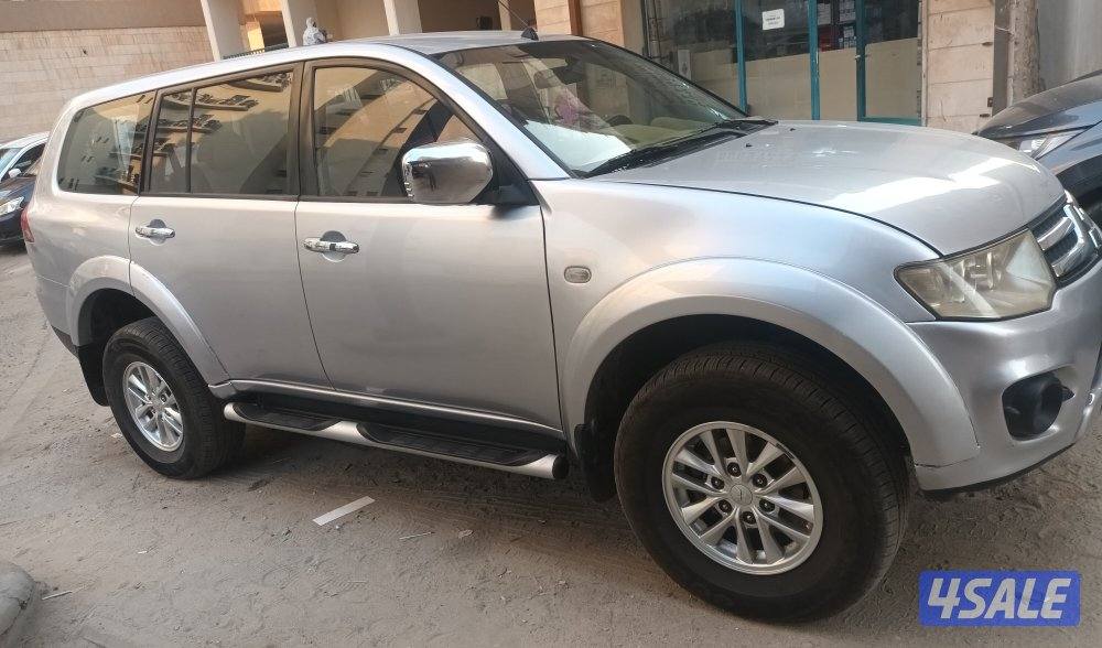Mitsubishi Pajero - Model 2015-Neat and Clean - Zero Work0