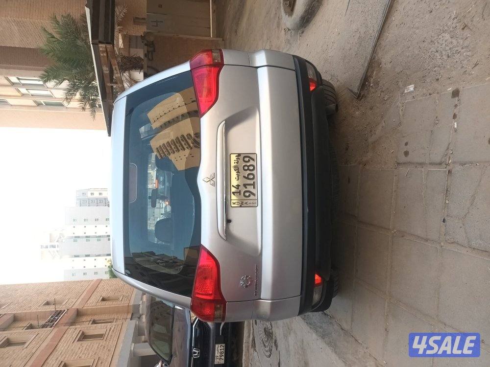 Mitsubishi Pajero - Model 2015-Neat and Clean - Zero Work2