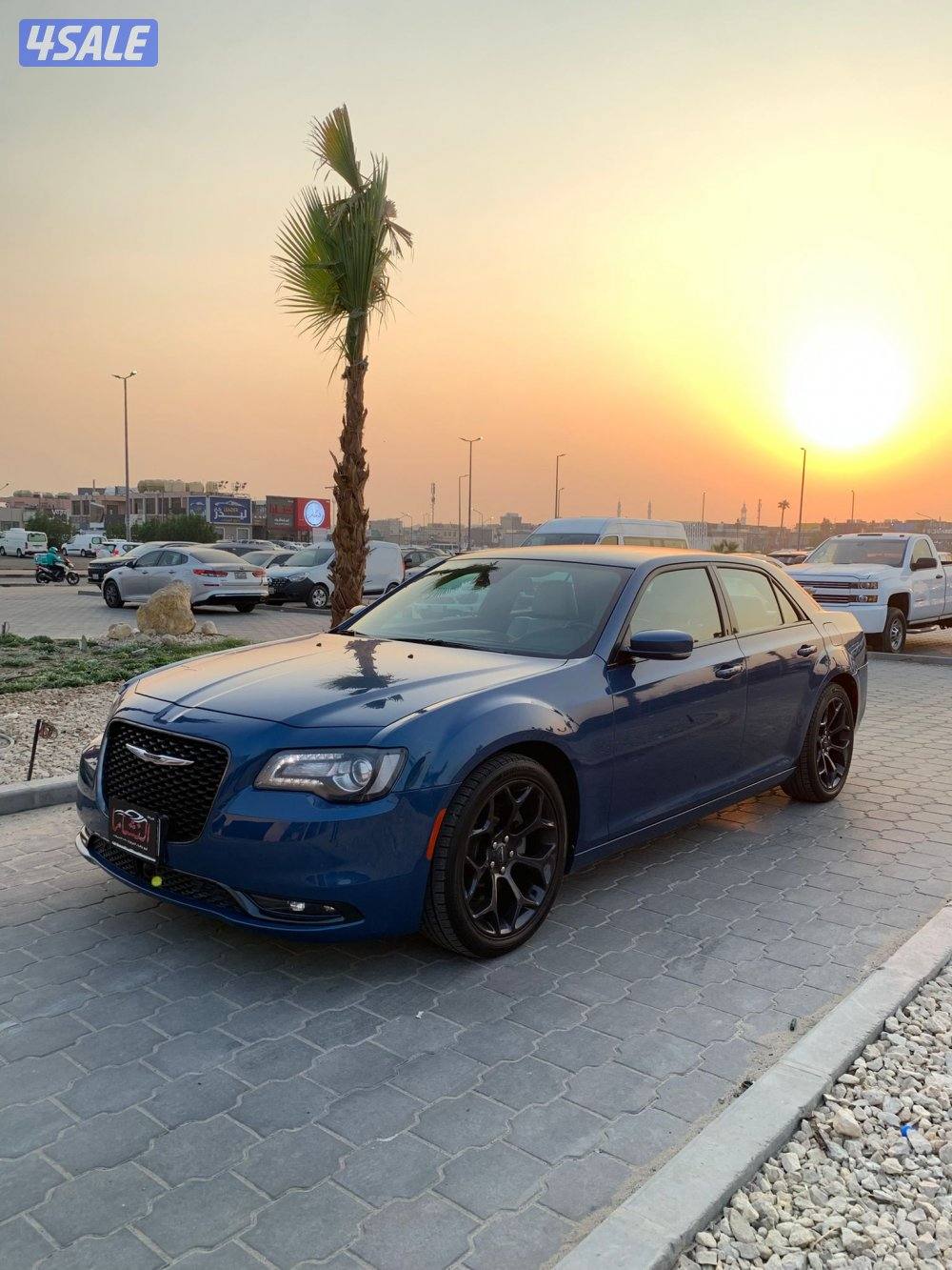 النشاما لبيع وشراء دوج كرايزلر 300S0