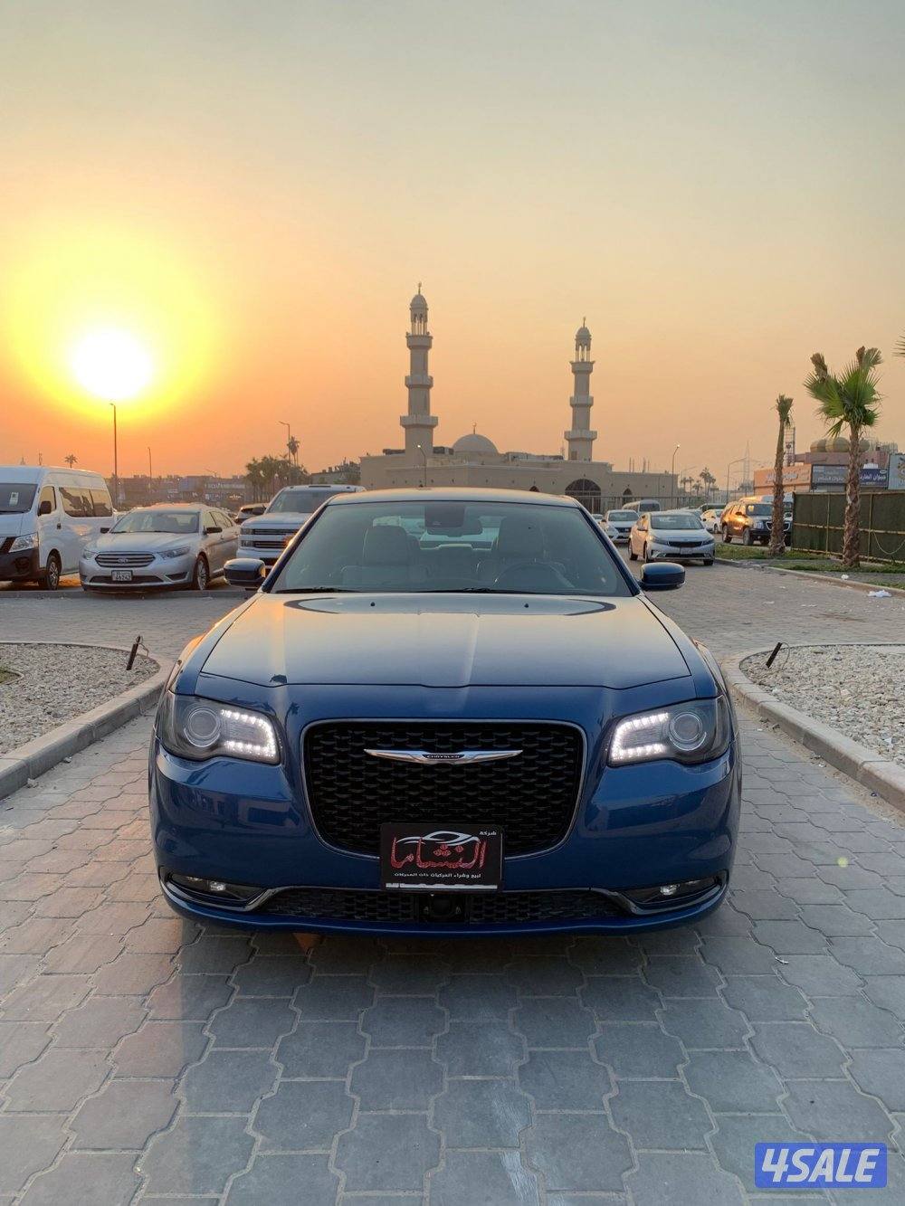 النشاما لبيع وشراء دوج كرايزلر 300S1