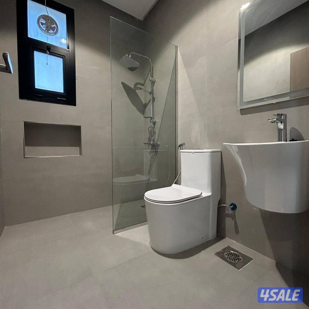 شقة نصف مفروشة بإطلالة بحرية للإيجار في ضاحية حصة المبارك4