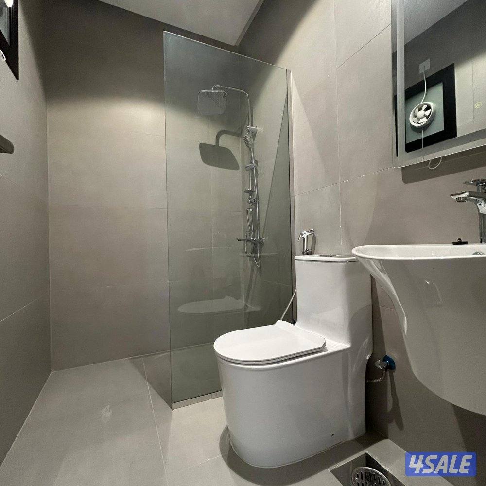 شقة بإطلالة بحرية نصف مفروشة للإيجار في ضاحية حصة المبارك4