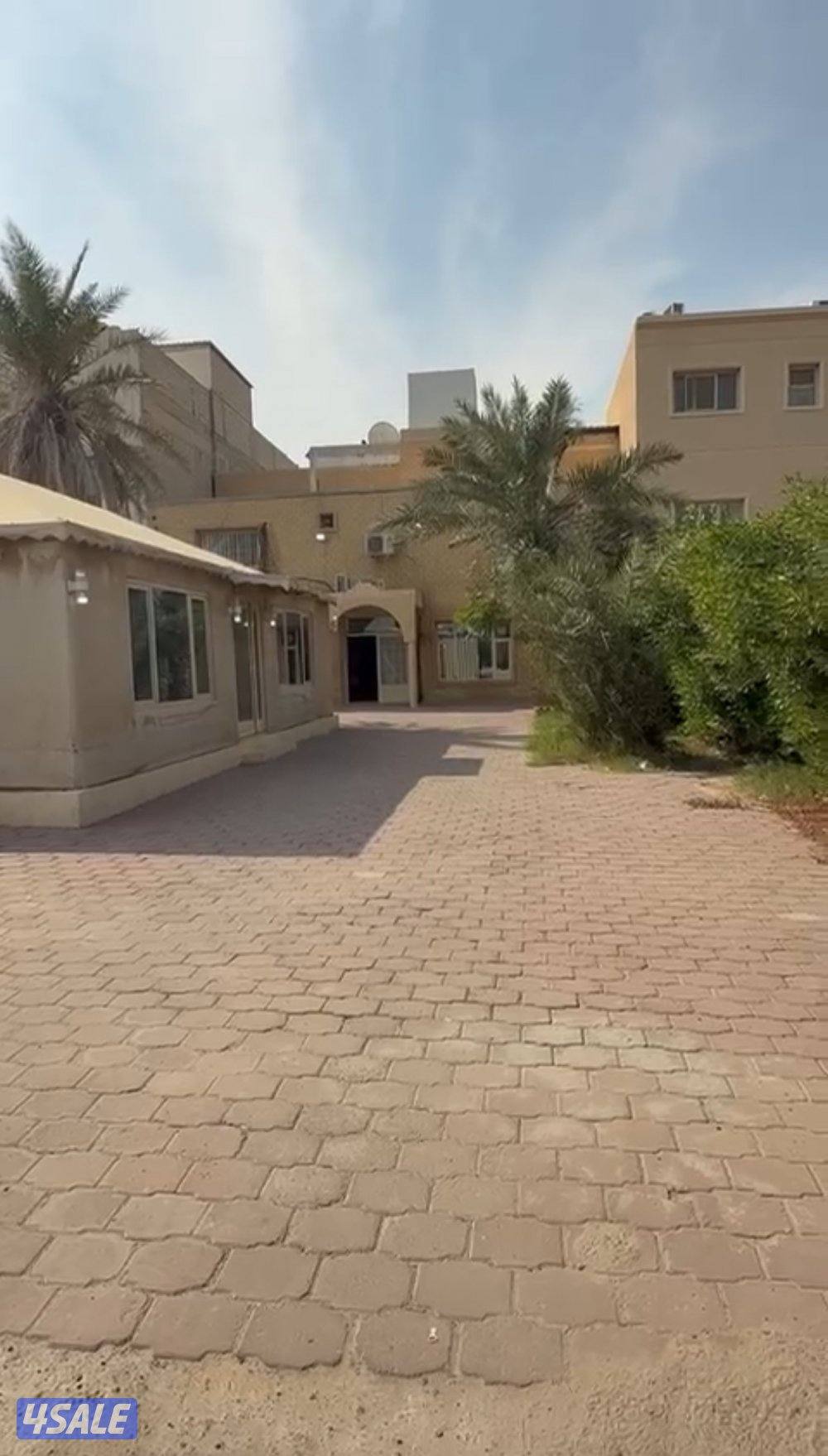 للايجار بيت با الظهر بطن وظهر رواق منطقه علي الملك فهد0