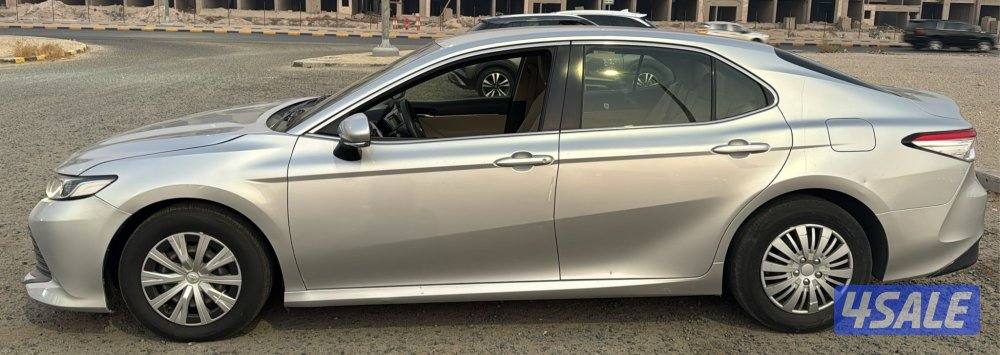 للبيع تويوتا كامري موديل 20192