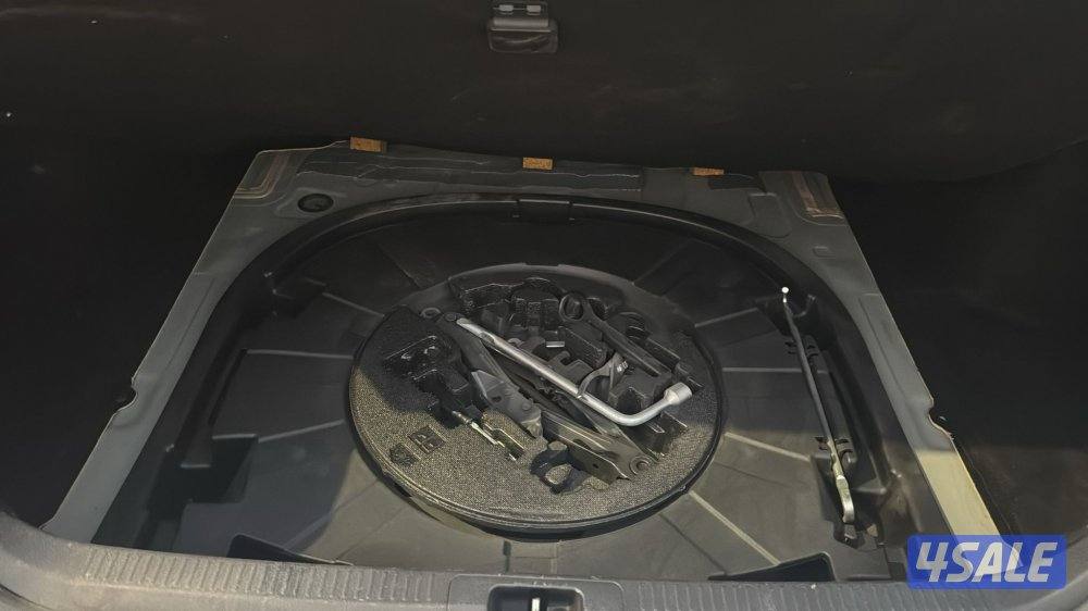 للبيع تويوتا كامري موديل 20196