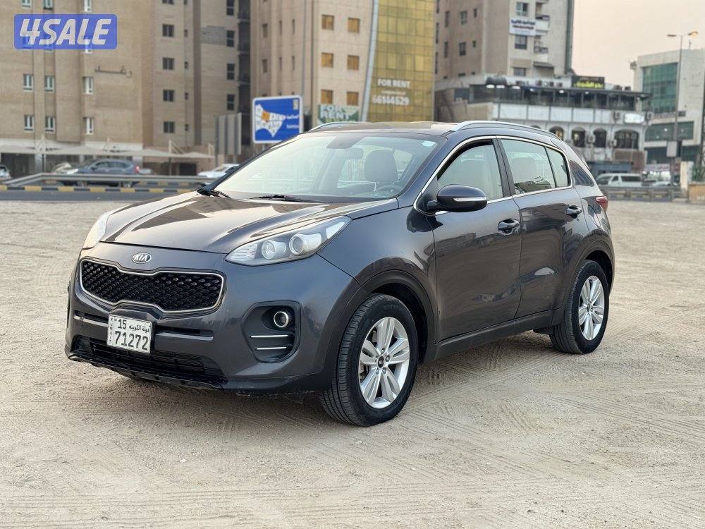 للبيع كيا سبورتاج 2018 الماكينه 2000 CC0