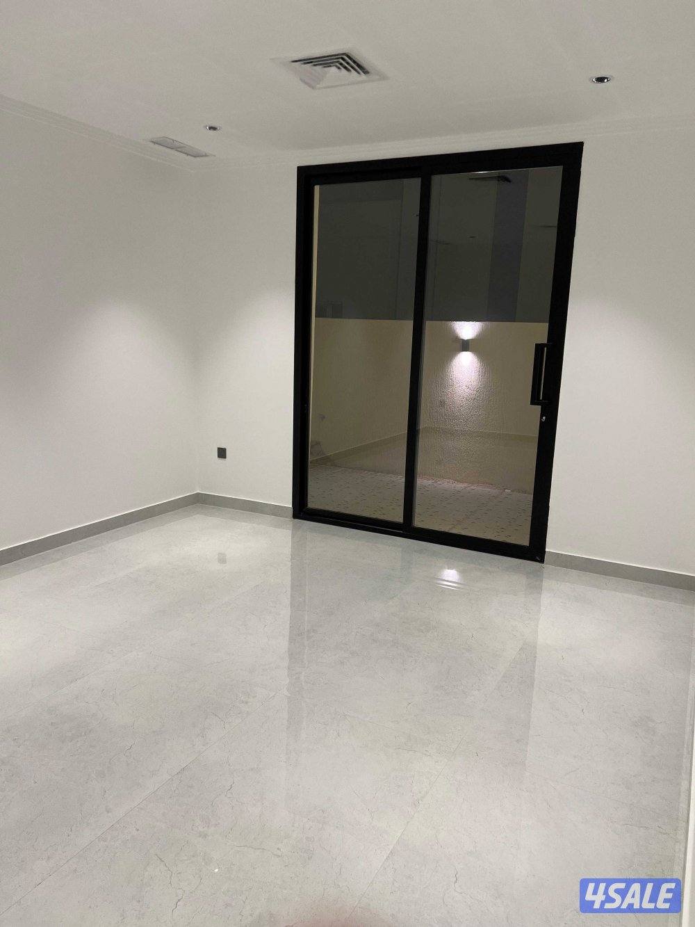 للايجار قسيمه vip بالمطلاع ضاحية مرغوبة وقريبه من الخدمات2