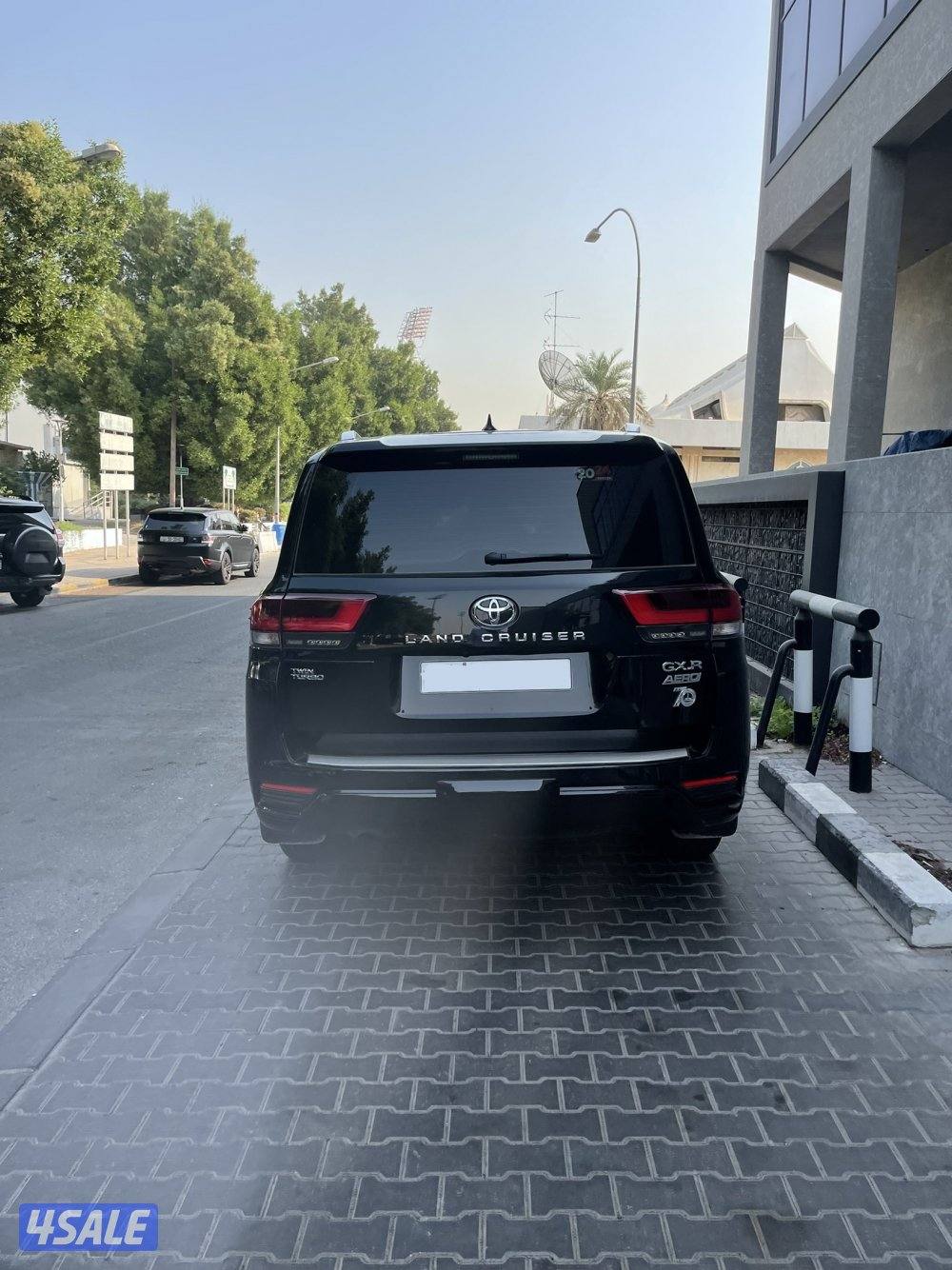 للبيع تويوتا لاند كروز  GX.R Aero  2024 نظيف جدا0