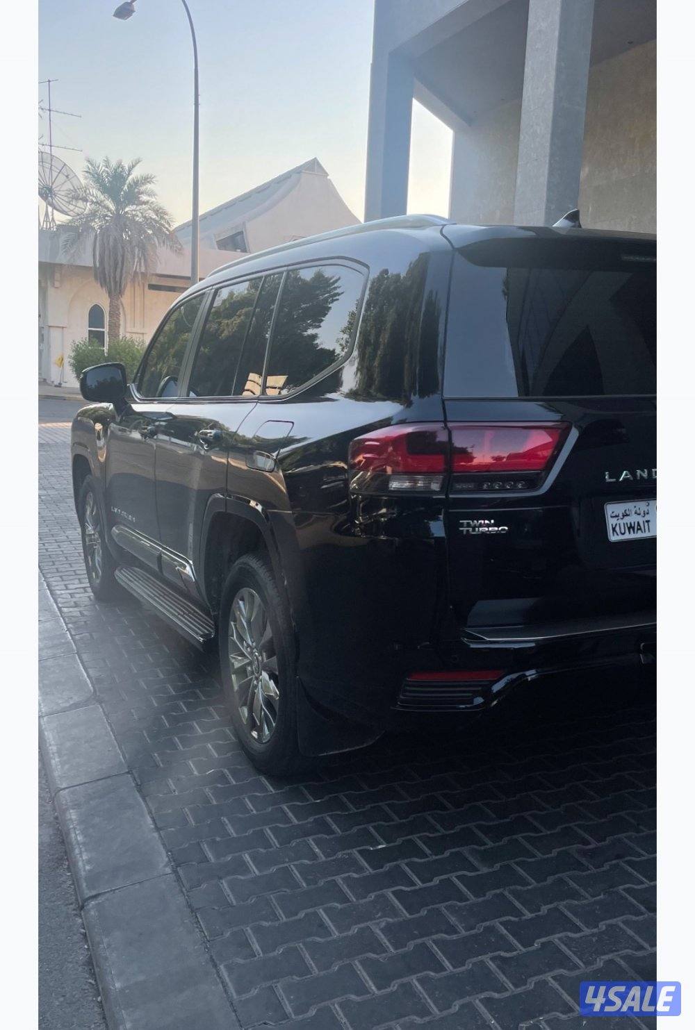 للبيع تويوتا لاند كروز  GX.R Aero  2024 نظيف جدا3