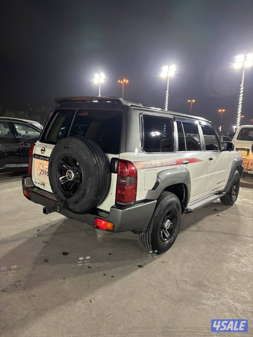 سفاري ٢٠٠٩ قير عادي اساس5