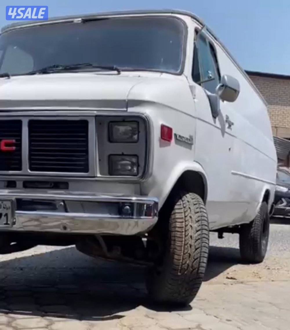 للبيع فان مقفل صندوق تامين سنه  ( للجميع الانشطه )8