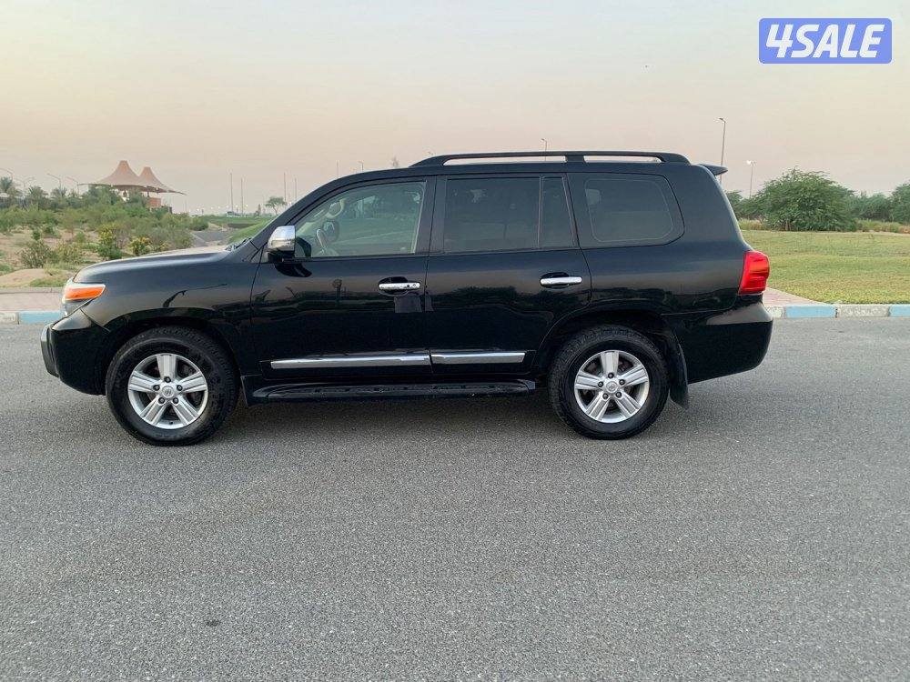 لاندكروزر 20131