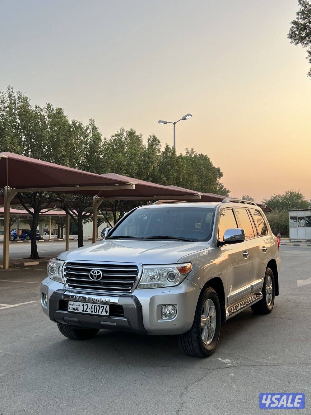 لاندكروزر 20143