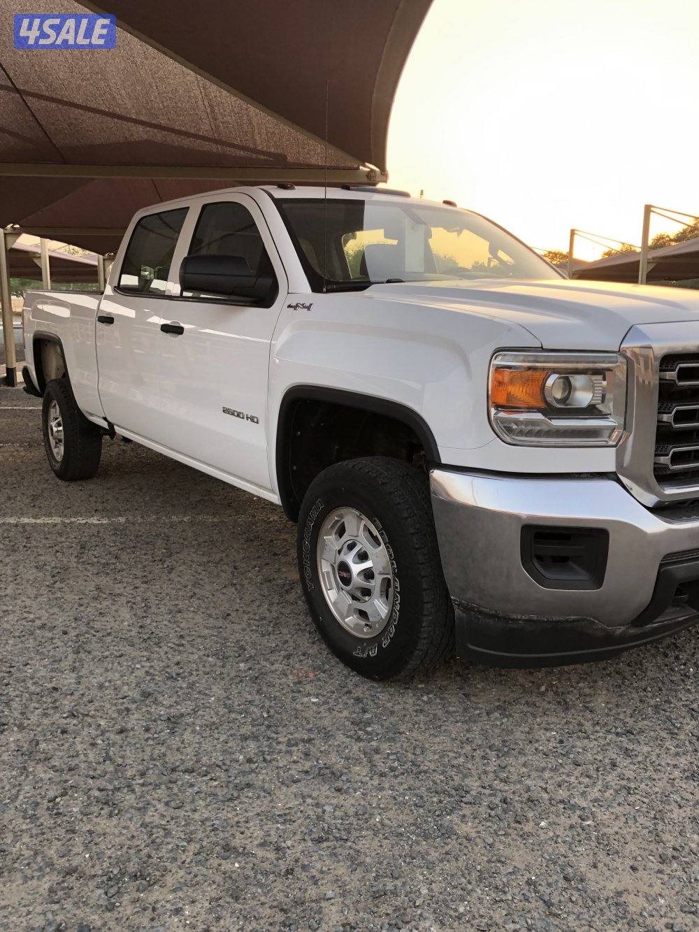 للبيع سيرا ٢٠١٨ HD 2500 شاشة كبيرة سناسر دبل ارضي - شرط الفحص عداد ٣٢٠1